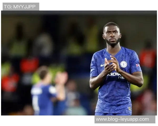 罗马诺透露佩雷茨体检已通过南安普顿850万欧元买断条款生效