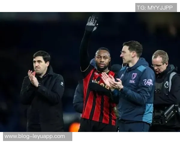 电讯报称曼联曼城红军争夺塞梅尼奥切尔西不愿打破薪资结构